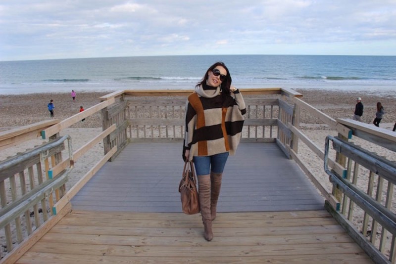 Look do dia - Bota Over Knee e Poncho!