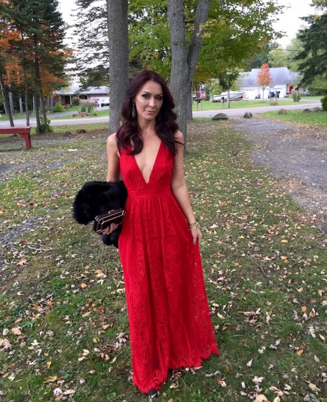 Look casamento Vestido vermelho de renda Vilma de Vellis