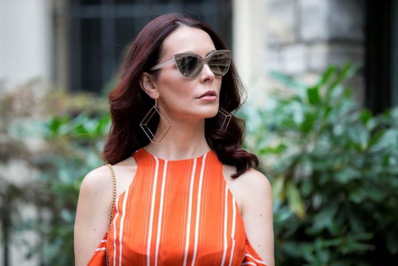 Look do Dia - Vestido ombros a mostra Laranja!